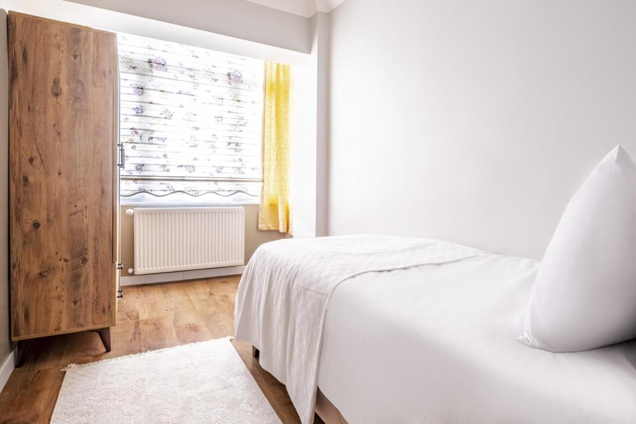 Ferienwohnung Vibrant Flat With Balcony In Maltepe Istanbul Exterior foto